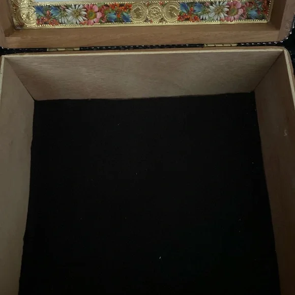 Rose Gold and Black Dress Box Purse with Black Handle, Mirror Inside - Picture 8 of 15